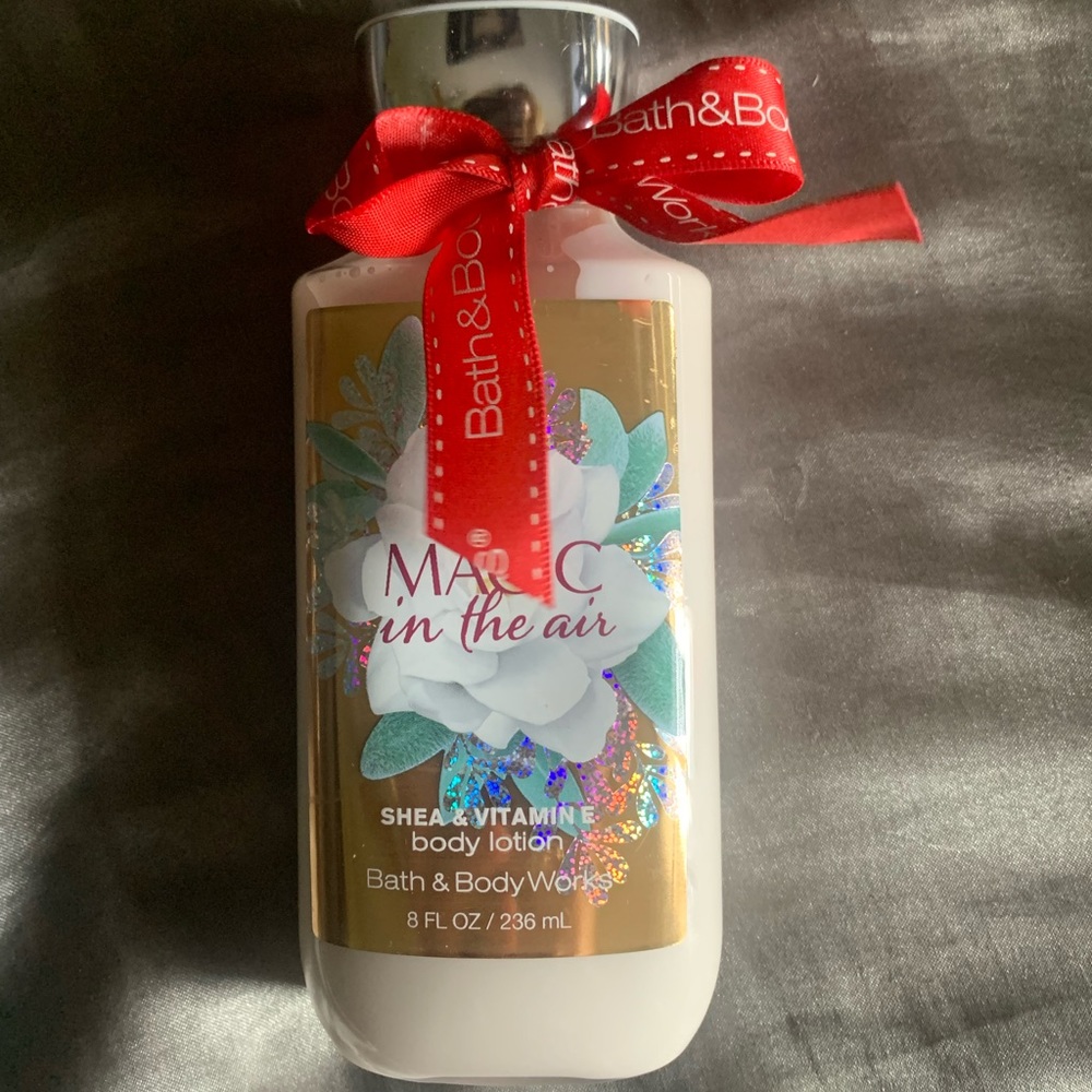 BATH AND BODY WORKS Magic in the Air Body Lotion
